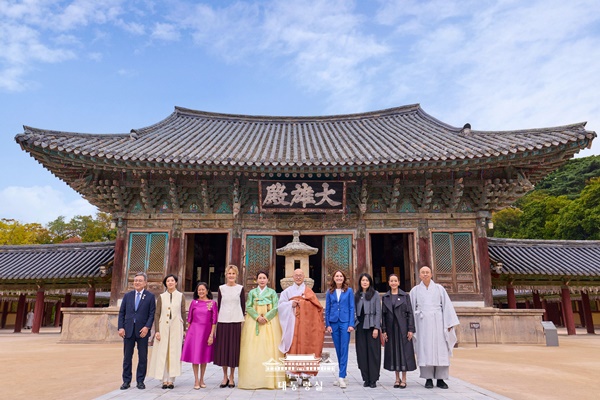 APEC ¹è¿ìÀÚ Çà»ç ºÒ±¹»ç ¹æ¹®