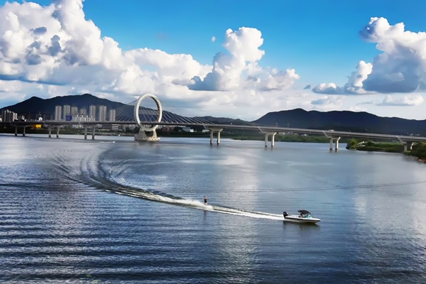 ¾Æ¸§´Ù¿î °¿øÀÇ Á¶°¢µé