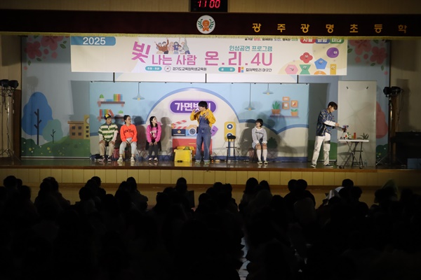 ⵵ûл,  б ãư ¡4U μ α׷ 