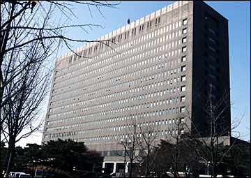 »õ ¼¿ïÁß¾ÓÁö°ËÀå¿¡ Ç×¼ÒÆ÷±â °í¹ß µÈ ¹Úö¿ì ´ë°ËÂûû ¹ÝºÎÆÐºÎÀå