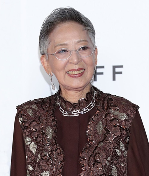 ±èÁö¹Ì º°¼¼, ¡®1960³â´ë ÃÖ°í ¹Ì³à ¹è¿ì¡¯·Î ¡®Ä¡¸¶ µÎ¸¥ ³²ÀÚ¡¯·Î ºÒ·Á