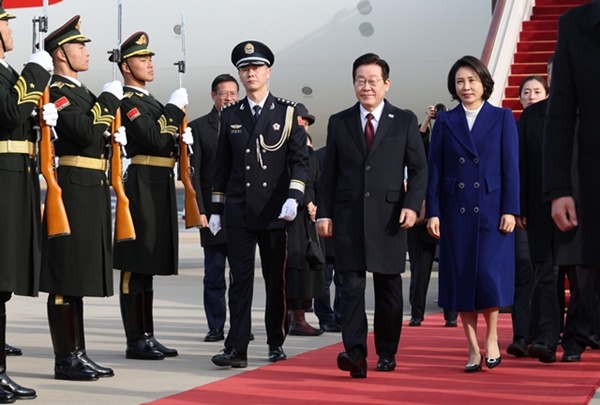 ÀÌÀç¸í ´ëÅë·É, Áß±¹ ±¹ºó¹æ¹®