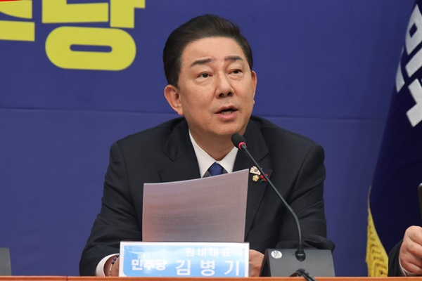 �躴�� �ǿ�,���Ҿ���ִ� Ż��