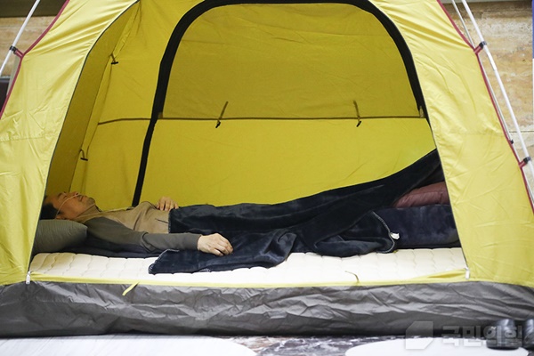 À嵿Çõ ´ëÇ¥ 8ÀÏ ¸¸¿¡ ´Ü½Ä Áß´Ü