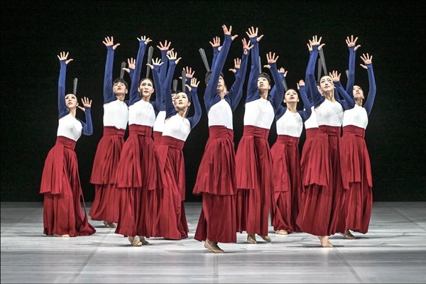 ¼¼°è°¡ ´Ù½Ã Çѹø ÁÖ¸ñÇÑ K-¹«¿ëÀÇ Èû!