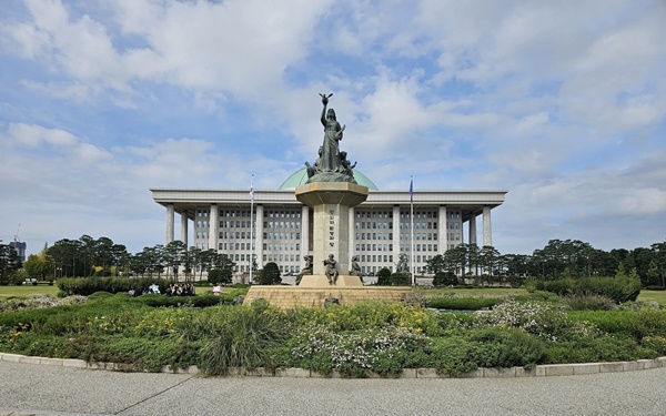 ������ �ǿ� ü�����Ǿ� ��ȸ ���