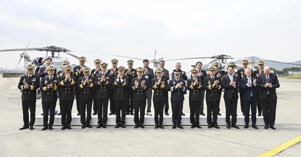 �ر�, ���� �ػ�������� MH-60R(��ȣũ) �μ��� ����