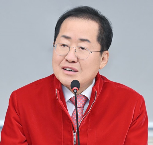 ȫ��ǥ, ���ִ� ��ΰ� �� �Ѹ� ���� ����