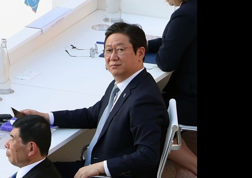 Ȳ�� û�� ���� �Ͽ콺 ����, ������ ��ΰ� �����ϴ� �ϴ� �������� ���� ���̳ġ�