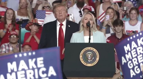 Ʈ���� �����, ��ȣ������ ������ �̱��� ���䡱���� ����