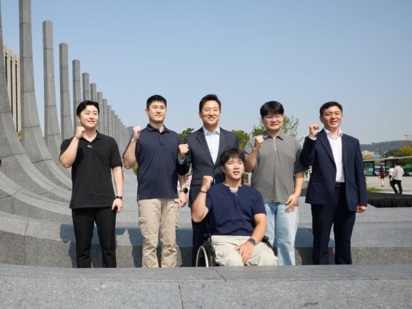 ������ �������, 'û��λ����뱺��'�� ����ȸ