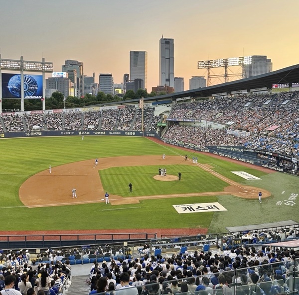 KBO 10�� ���� �� ���� 8�� ������ 100�� ���� ����